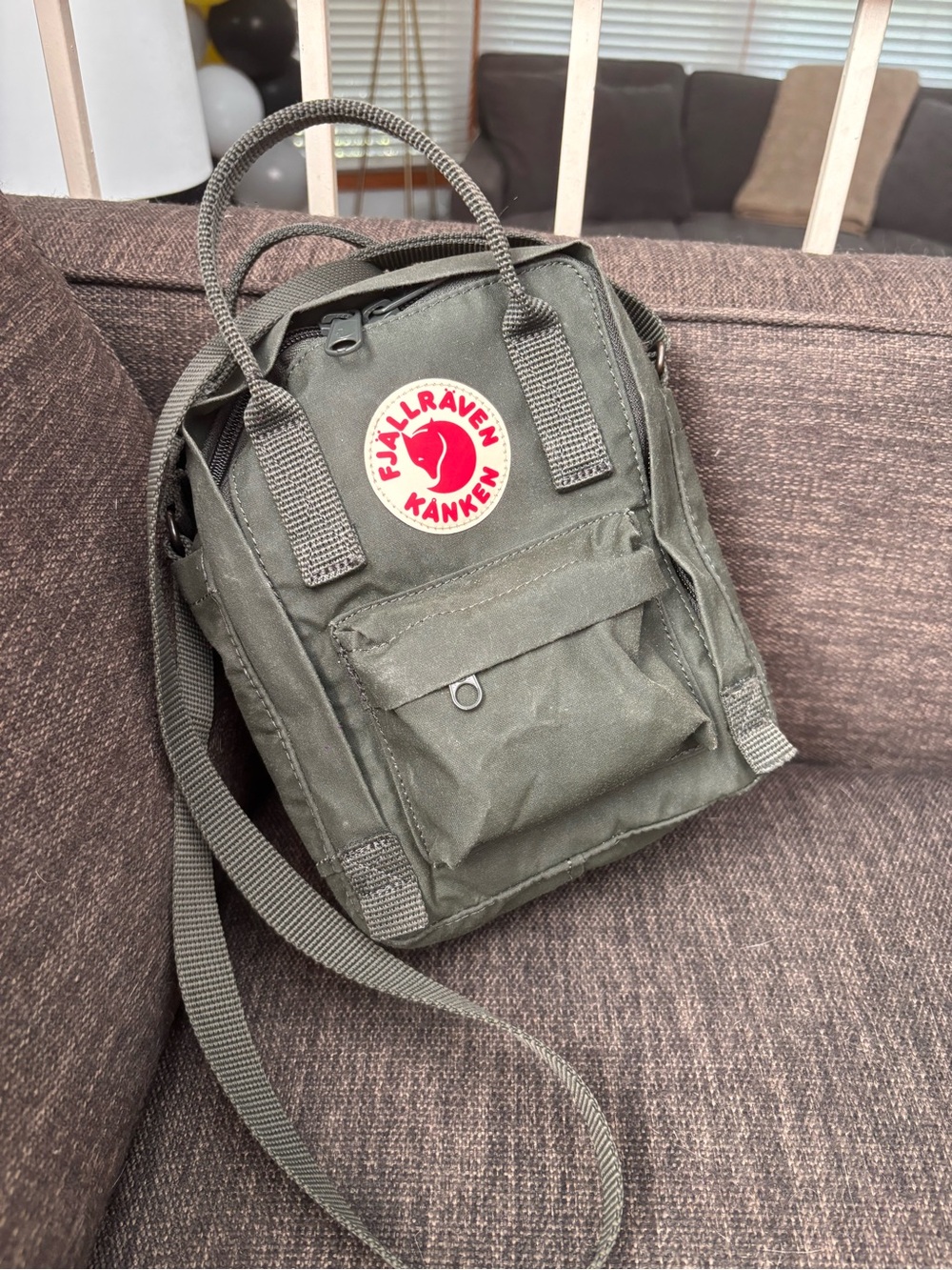 Fjallraven Kånken Mini Backpack in Forest Green with Red Logo